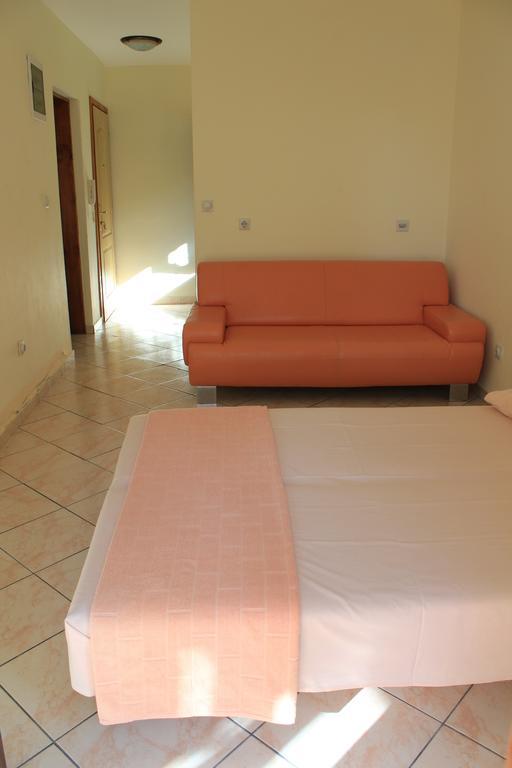4M Apartments Petrovac Oda fotoğraf